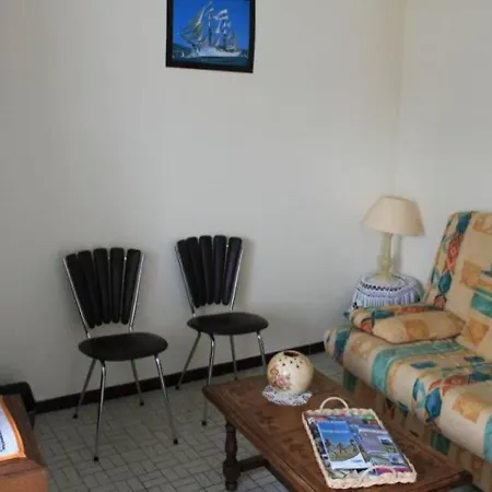 Gite Gauche فيلة